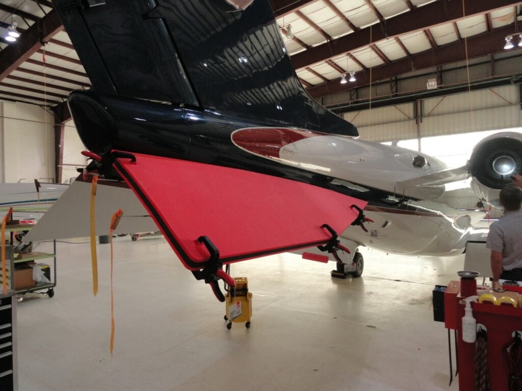 The L-31 Delta Fin Pad protecting the Lear Jet 31.