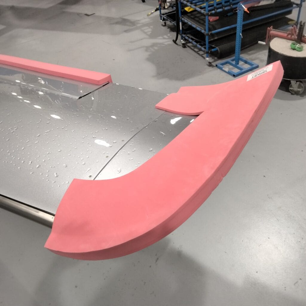 Wing tip cover for all SR22 models